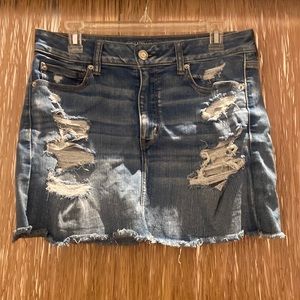 Distressed Jean high-waisted skirt